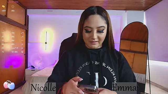  Emma11 online show from 03.15.25