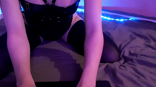 AliceFeet online show from 03.19.25