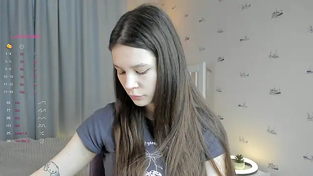 OdetteAven online show from 02.18.25