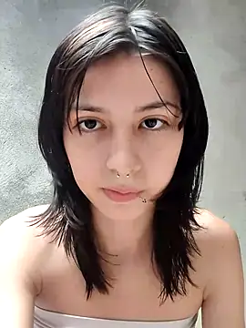 Maiden-Hot online show from 02.23.25