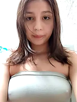Maiden-Hot online show from 05.12.26