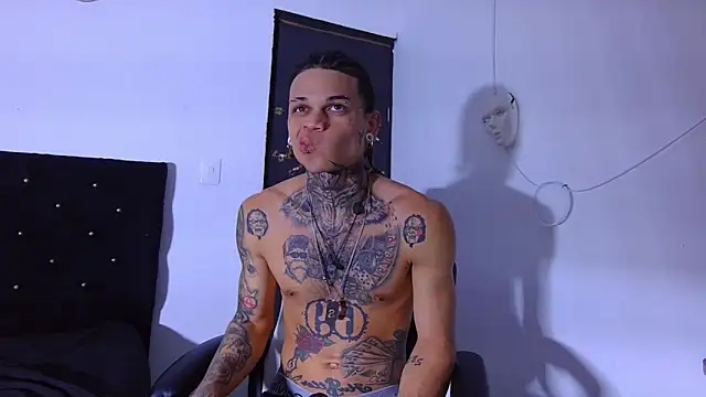 hot man05 online show from 12.20.25