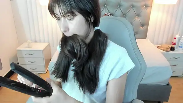 mia vanucci1 online show from 03.04.25