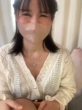 Snapshot of MURA-saki chatting on 02.21.25 MURA-saki online show from 02.21.25