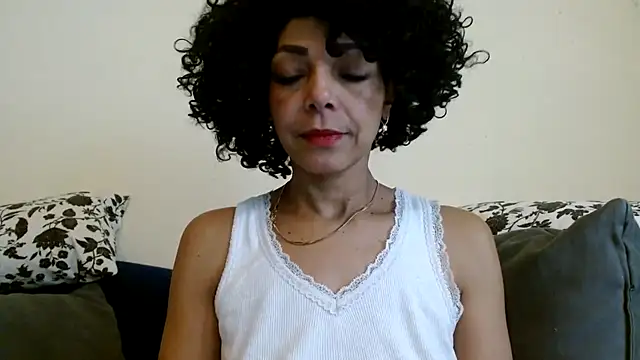 Lunasquirt1985 online show from 02.19.26