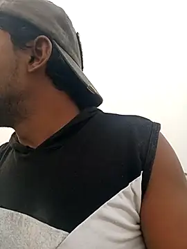 Snapshot of bigcock_thick chatting on 03.08.25 bigcock thick online show from 03.08.25