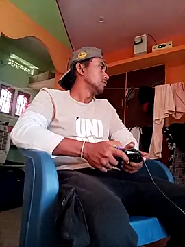 Snapshot of bigcock_thick chatting on 03.10.25 bigcock thick online show from 03.10.25