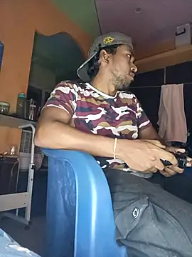 Snapshot of bigcock_thick chatting on 03.18.25 bigcock thick online show from 03.18.25