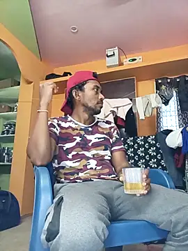 Snapshot of bigcock_thick chatting on 03.19.25 bigcock thick online show from 03.19.25