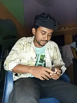 Snapshot of bigcock_thick chatting on 09.10.25 bigcock thick online show from 09.10.25