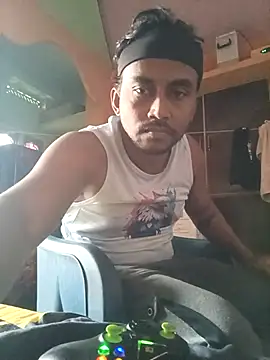 Snapshot of bigcock_thick chatting on 10.13.25 bigcock thick online show from 10.13.25