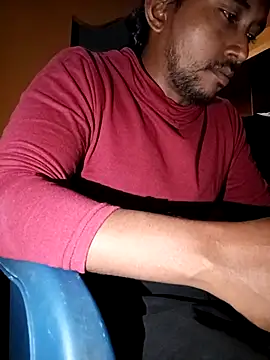 Snapshot of bigcock_thick chatting on 11.26.25 bigcock thick online show from 11.26.25