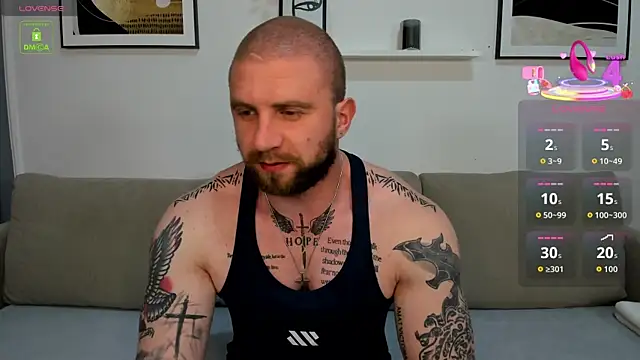 Snapshot of Gerard_Finbar chatting on 11.16.25 Gerard Finbar online show from 11.16.25