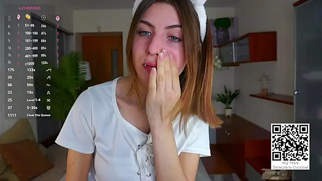 ErlinaBuoy online show from 11.20.25