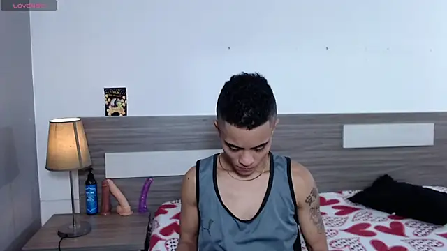 Liiamthompson online show from 11.21.25