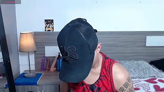 Liiamthompson online show from 11.26.25