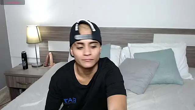 Liiamthompson online show from 03.05.26