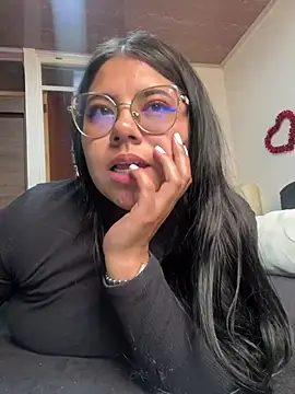 viccky vick online show from 02.14.25