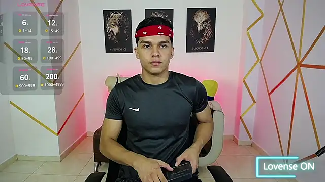 Snapshot of Dwayne_Brown chatting on 02.06.25 Dwayne Brown online show from 02.06.25