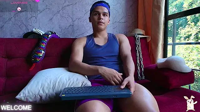 Snapshot of Dwayne_Brown chatting on 11.01.25 Dwayne Brown online show from 11.01.25