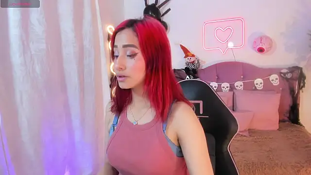 Snapshot of palmerfox_tay chatting on 11.02.25 palmerfox tay online show from 11.02.25