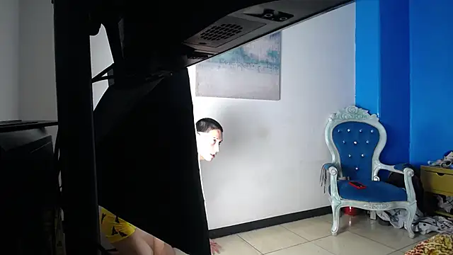 Snapshot of SimonAndJocelyn chatting on 02.08.25 SimonAndJocelyn online show from 02.08.25