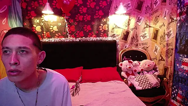 Snapshot of SimonAndJocelyn chatting on 02.16.25 SimonAndJocelyn online show from 02.16.25