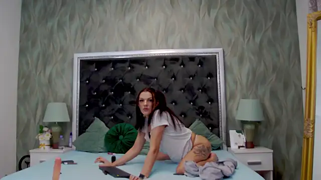 LissaAnn online show from 02.21.25