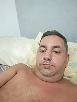 Snapshot of Cruelmalvado chatting on 12.15.25 Cruelmalvado online show from 12.15.25