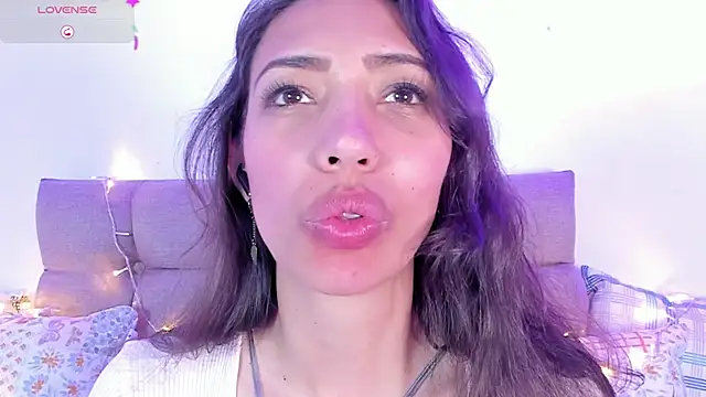 Snapshot of Miss_veronicaa2 chatting on 02.17.25 Miss veronicaa2 online show from 02.17.25