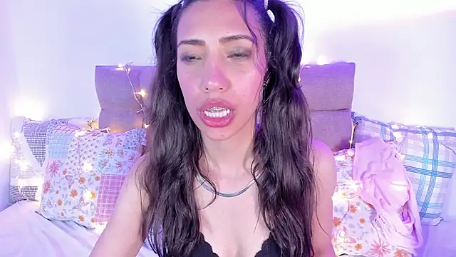 Snapshot of Miss_veronicaa2 chatting on 02.17.25 Miss veronicaa2 online show from 02.17.25