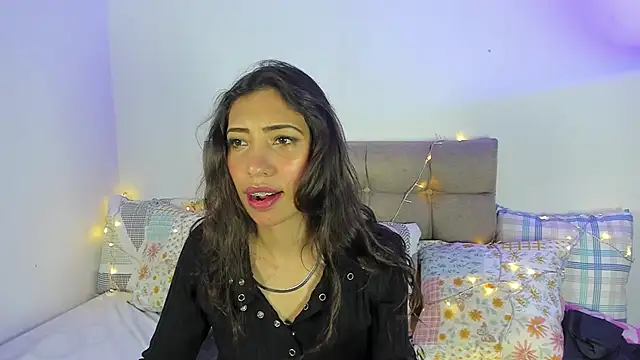 Snapshot of Miss_veronicaa2 chatting on 02.18.25 Miss veronicaa2 online show from 02.18.25