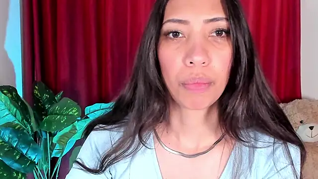 Snapshot of Miss_veronicaa2 chatting on 10.15.25 Miss veronicaa2 online show from 10.15.25