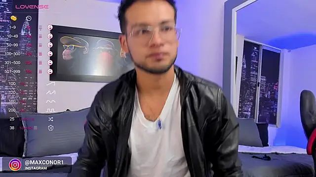 Max Conor1 online show from 02.03.25