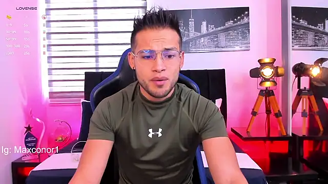 Max Conor1 online show from 03.19.25