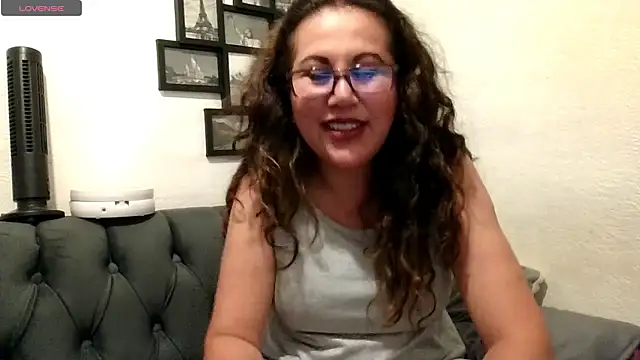 MirandaLatinaLovely online show from 06.10.26