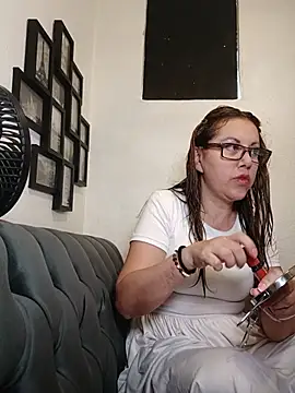 Snapshot of MirandaLatinaLovely chatting on 07.27.26 MirandaLatinaLovely online show from 07.27.26