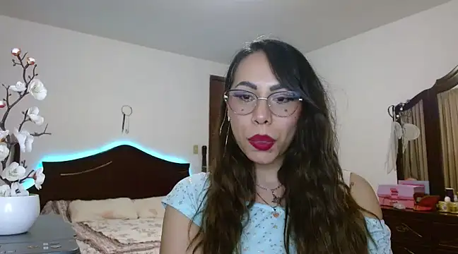 AloLovely  online show from 02.26.25