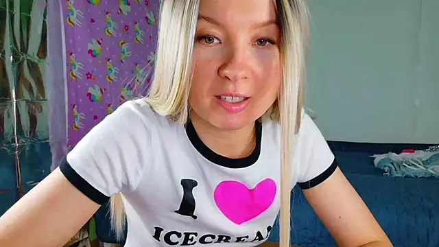 Snapshot of TwerkingCheerleader chatting on 11.02.25 TwerkingCheerleader online show from 11.02.25