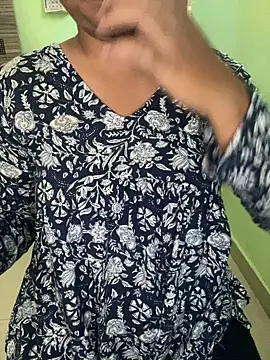 Snapshot of anjali_100 chatting on 02.19.25 anjali 100 online show from 02.19.25