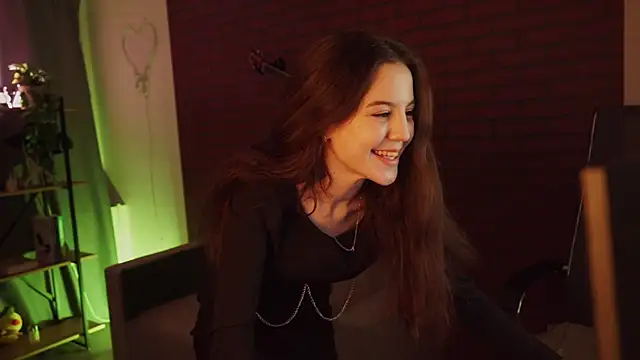 MilaStoyne online show from 03.12.25