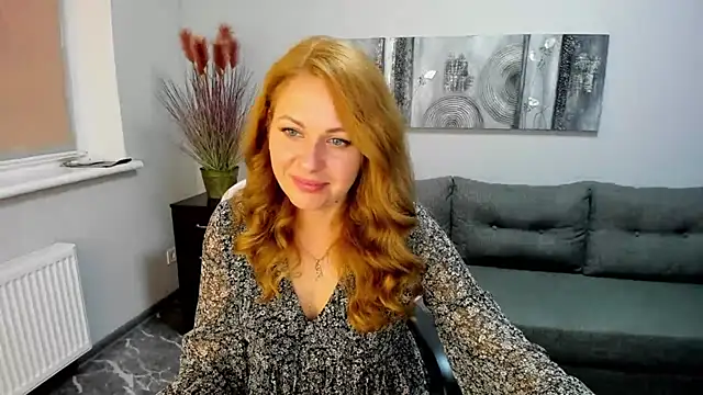 Snapshot of Mira_Whites chatting on 02.17.25 Mira Whites online show from 02.17.25