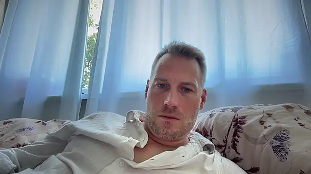 Snapshot of Christian87xxx chatting on 09.11.25 Christian87xxx online show from 09.11.25