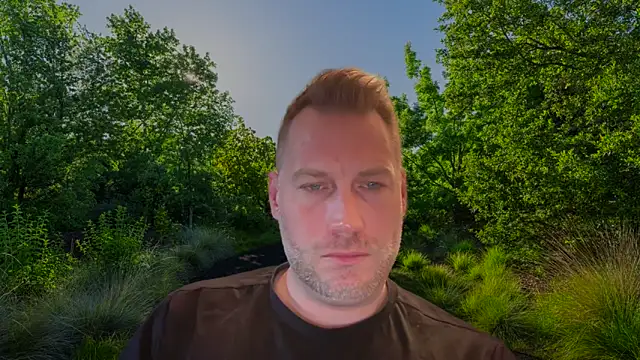 Snapshot of Christian87xxx chatting on 11.12.25 Christian87xxx online show from 11.12.25