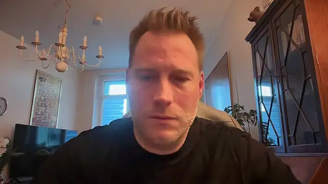 Snapshot of Christian87xxx chatting on 12.16.25 Christian87xxx online show from 12.16.25