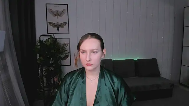 Snapshot of MaryWaddell chatting on 02.02.25 MaryWaddell online show from 02.02.25