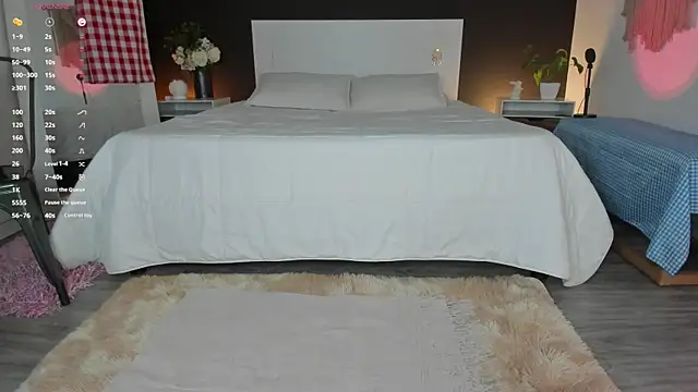 AlannaRussell  online show from 06.19.26