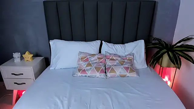 alessia leroy online show from 03.05.25