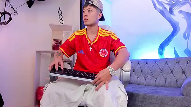 marcuscollins1  online show from 06.17.26