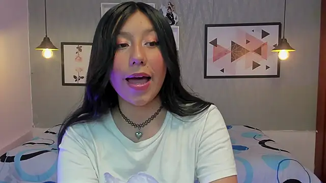 Nohemi louse online show from 02.24.25